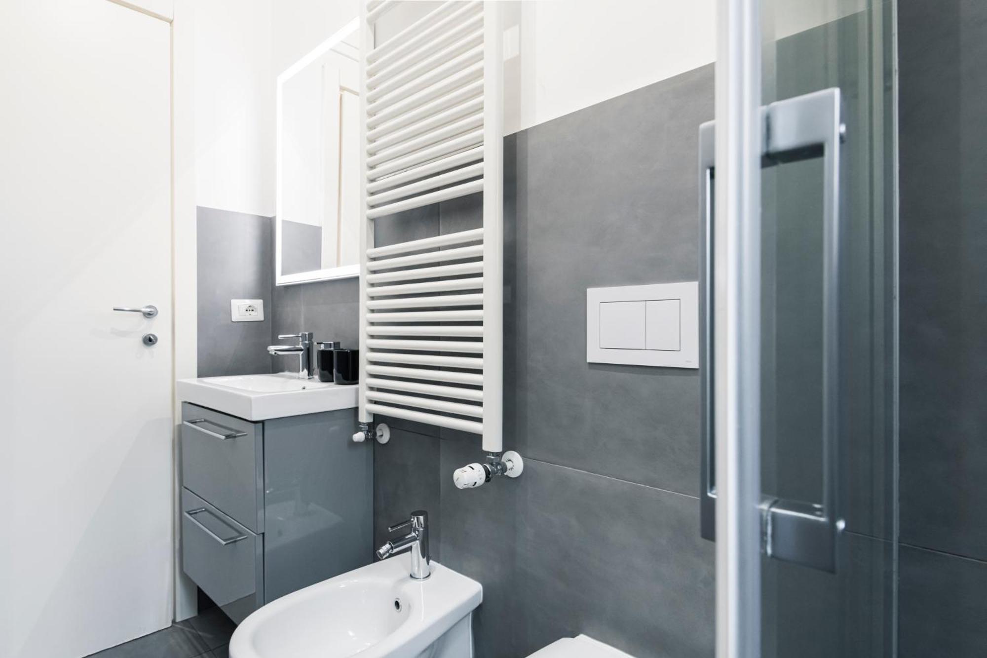 New Flat Fully Furnished In P.Ta Romana Милано Екстериор снимка