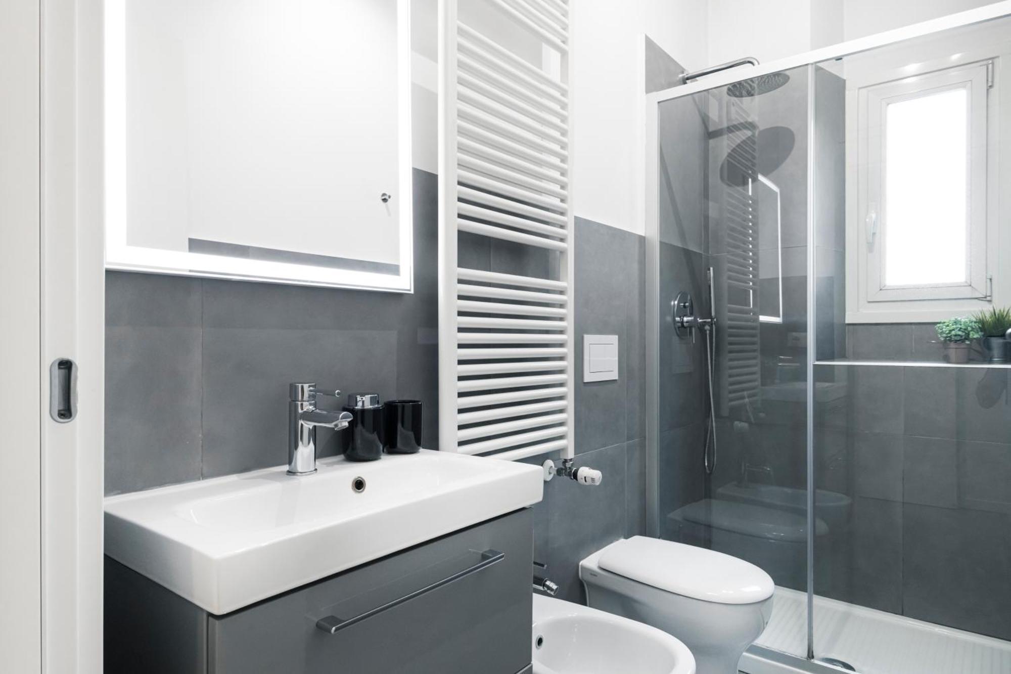 New Flat Fully Furnished In P.Ta Romana Милано Екстериор снимка